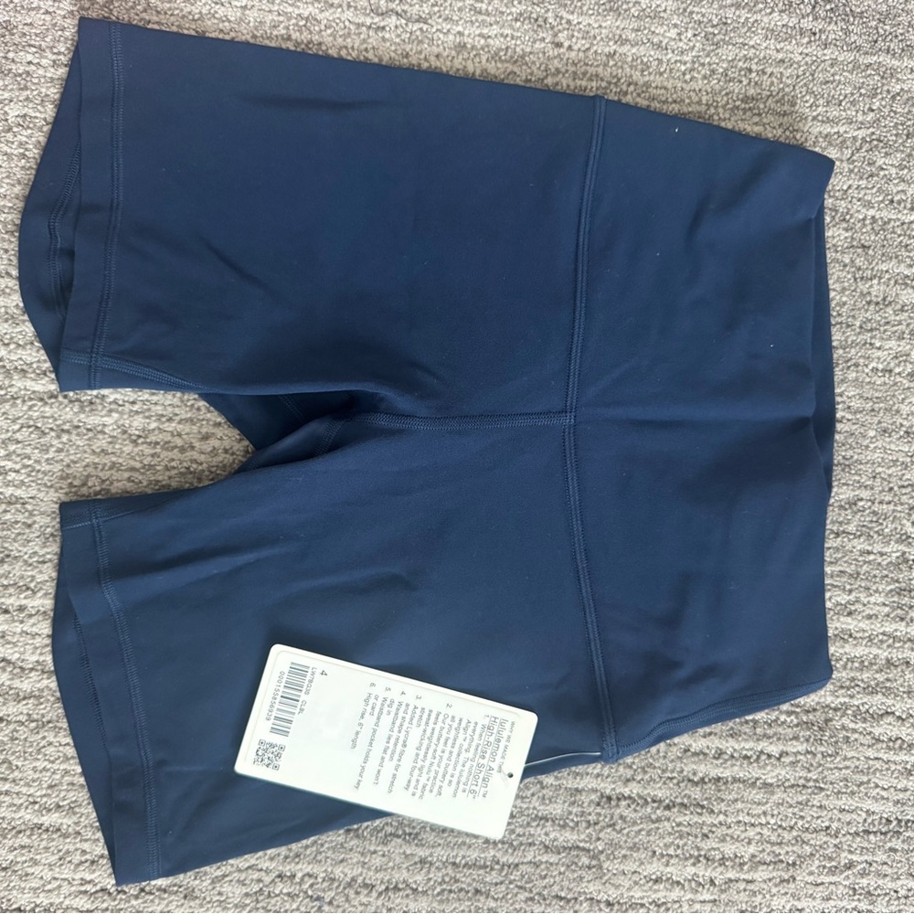 Lululemon Athletica Navy Blue biker Shorts NEW size 4 (6”)